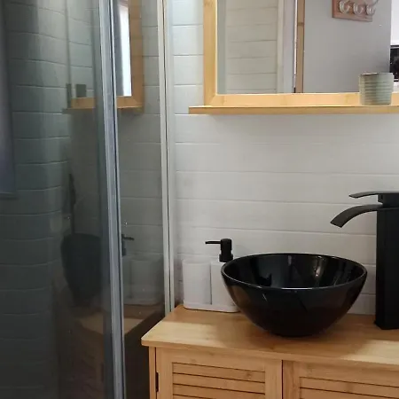Petit Cabanon De Bois *